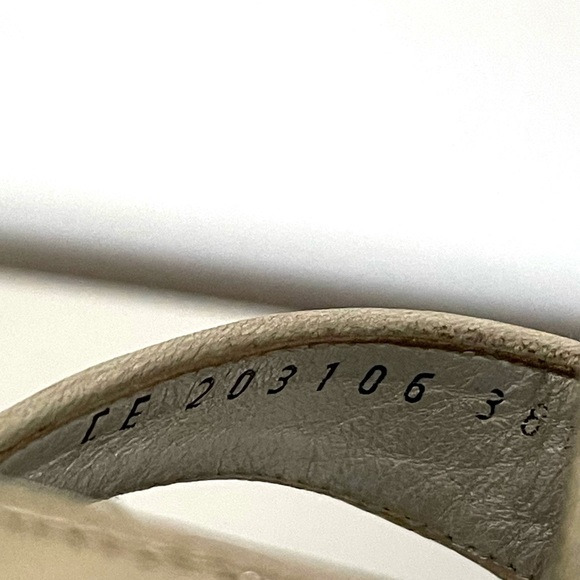 ⛔️SOLD⛔️YSL metallic tribute heels - Picture 17 of 17